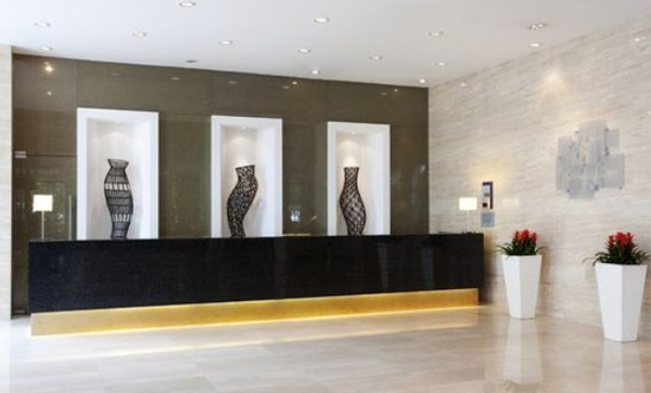 Holiday Inn Central Plaza